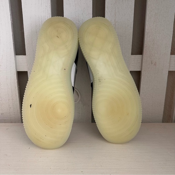 Nike Air Force 1 Low GS Black White Glow Sole Youth Sneakers 3Y FZ5529-103 - Picture 9 of 12